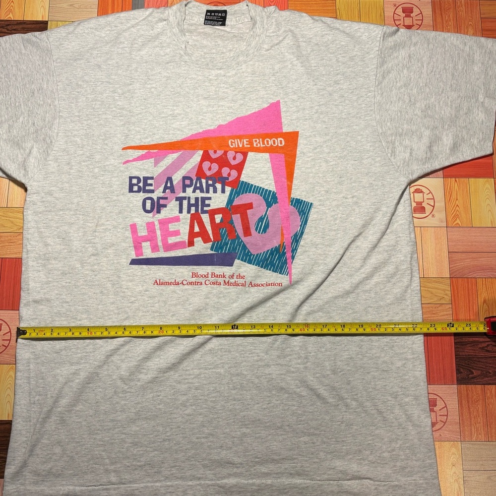 Vintage Gray Graphic T-Shirt with Colorful Print Blood Drive